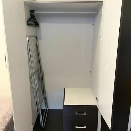 Cozy 1-bdroom In The Centre, Free Parking Lejlighed *