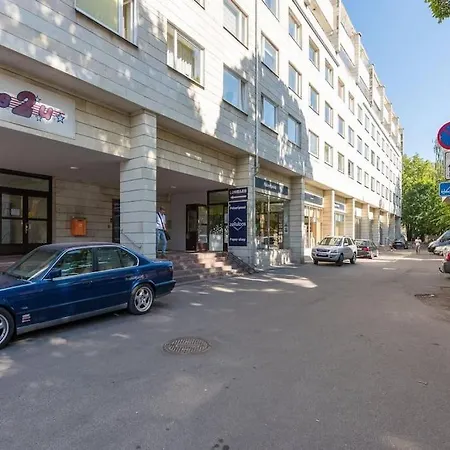 Cozy 1-bdroom In The Centre, Free Parking *