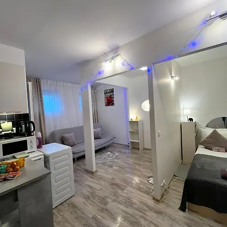 Cozy 1-bdroom In The Centre, Free Parking Lejlighed