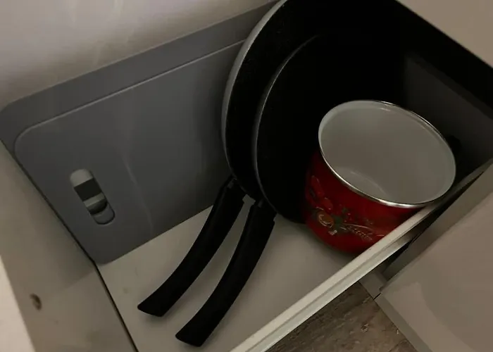 Cozy 1-bdroom In The Centre, Free Parking Lägenhet