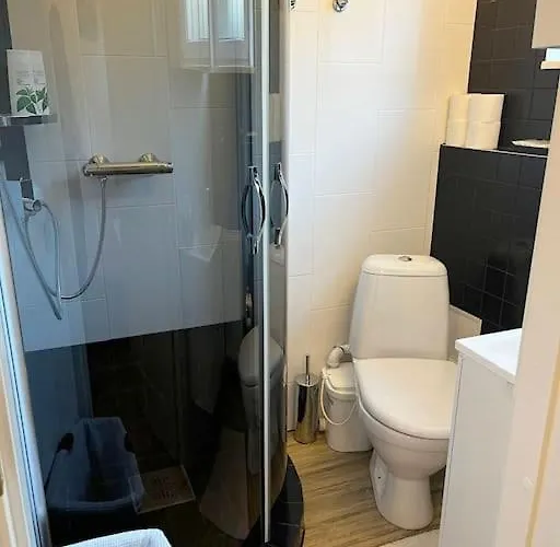 Cozy 1-bdroom In The Centre, Free Parking アパート