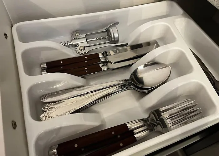 Cozy 1-bdroom In The Centre, Free Parking アパート