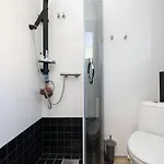 Cozy 1-bdroom In The Centre, Free Parking *