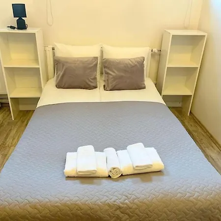 Cozy 1-bdroom In The Centre, Free Parking Korter