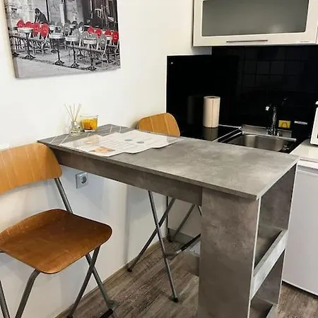 Korter Cozy 1-bdroom In The Centre, Free Parking
