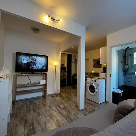 Cozy 1-bdroom In The Centre, Free Parking * Talin