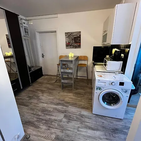Apartamento Cozy 1-bdroom In The Centre, Free Parking