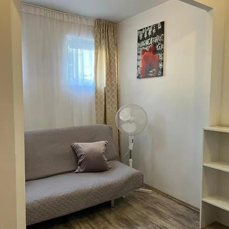 Korter Cozy 1-bdroom In The Centre, Free Parking *